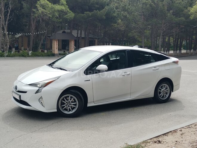 Toyota Prius 2018, 110,000 km - 1.8 l - Sumqayıt