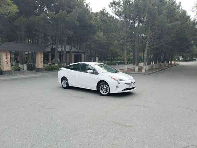 Toyota Prius 2018, 110,000 km - 1.8 l - Sumqayıt