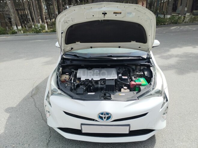 Toyota Prius 2018, 110,000 km - 1.8 l - Sumqayıt