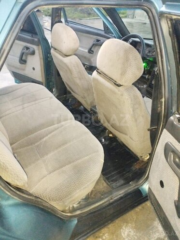 LADA (VAZ) 2112 2001, 230,000 km - 1.6 l - Ucar