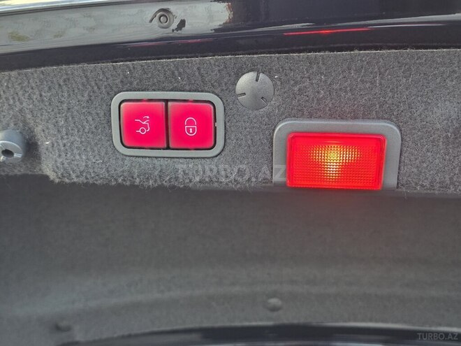 Mercedes C 250 2016, 260,000 km - 2.0 л - Bakı