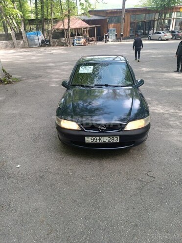 Opel Vectra 1998, 250,000 km - 1.6 l - Quba