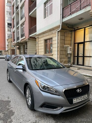 Hyundai Sonata-2