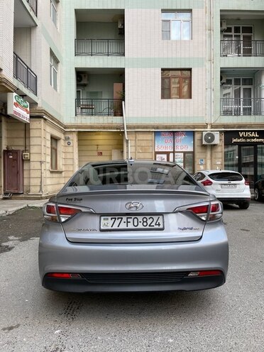 Hyundai Sonata-3