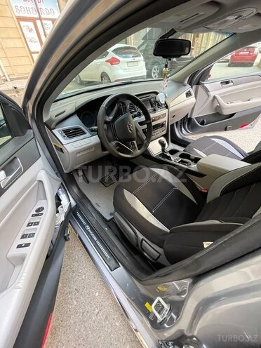 Hyundai Sonata-6
