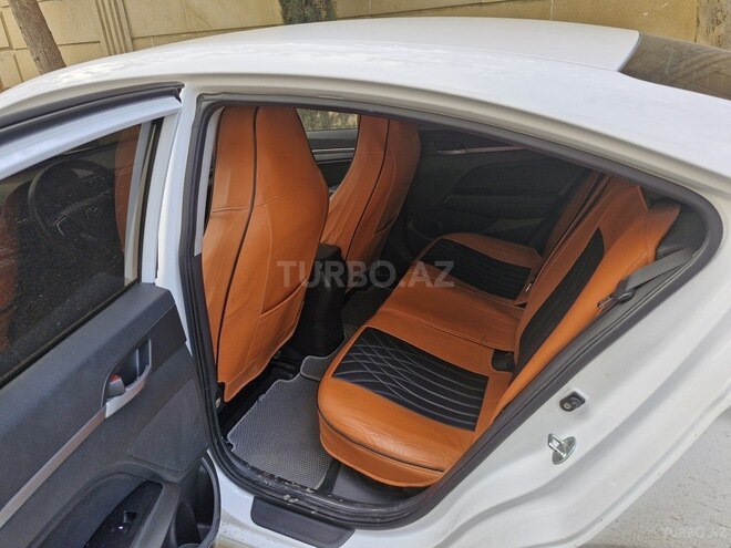 Hyundai Avante 2017, 197,000 km - 1.6 l - Bakı