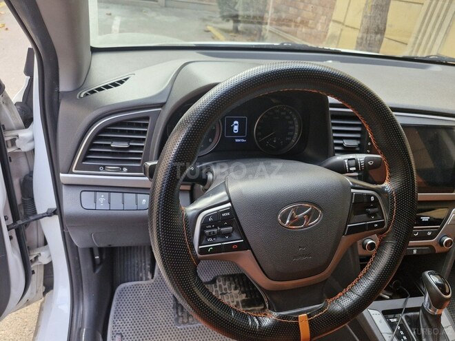 Hyundai Avante 2017, 197,000 km - 1.6 l - Bakı