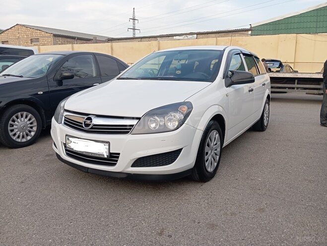 Opel Astra 2010, 180,000 km - 1.3 л - Bakı
