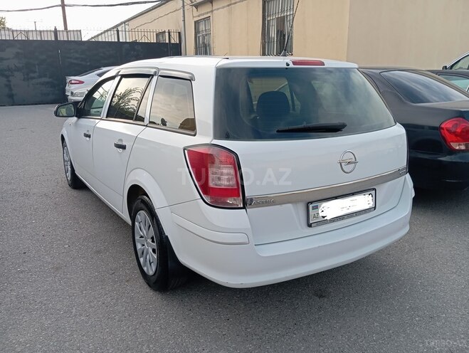 Opel Astra 2010, 180,000 km - 1.3 л - Bakı