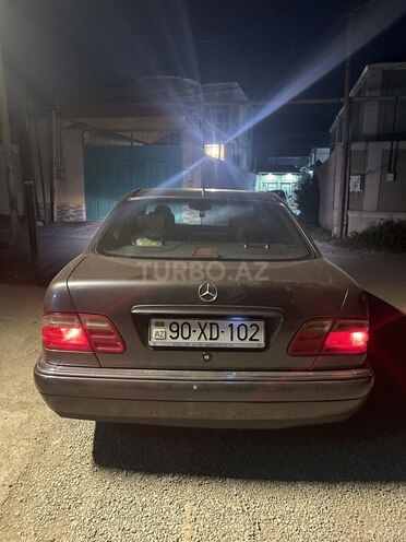Mercedes E 230 1995, 443,000 km - 2.3 l - Bakı