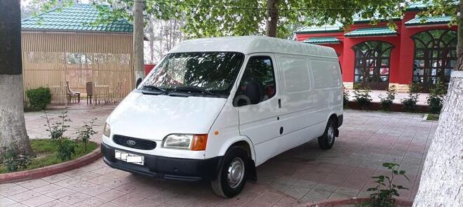 Ford Transit-4