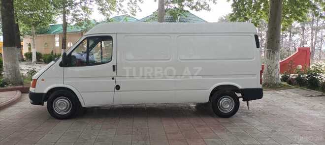 Ford Transit-8