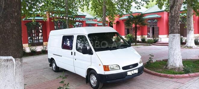 Ford Transit-5