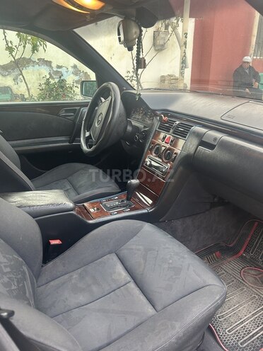 Mercedes E 230 1995, 443,000 km - 2.3 l - Bakı