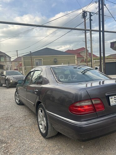 Mercedes E 230 1995, 443,000 km - 2.3 l - Bakı
