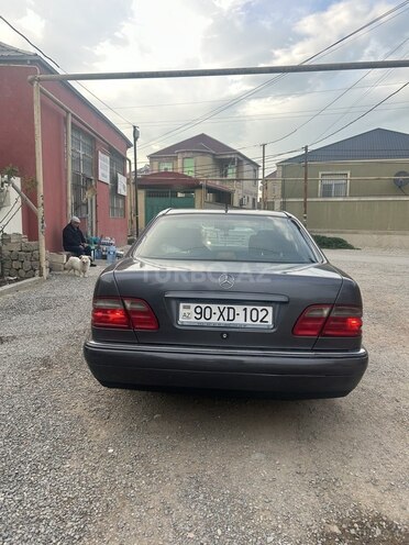 Mercedes E 230 1995, 443,000 km - 2.3 l - Bakı