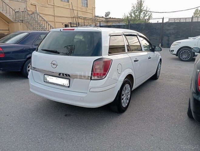 Opel Astra 2010, 180,000 km - 1.3 л - Bakı