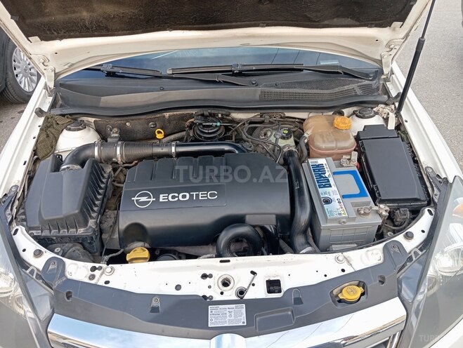 Opel Astra 2010, 180,000 km - 1.3 л - Bakı