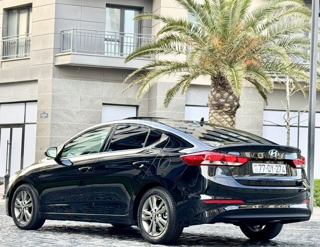 Hyundai Elantra 2017, 86,700 km - 2.0 l - Bakı