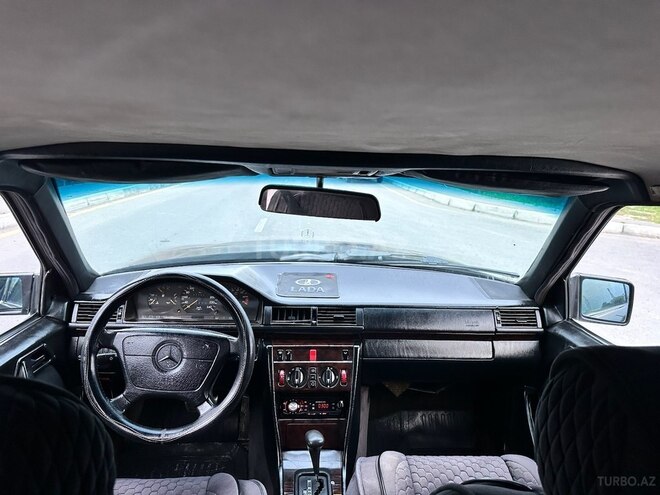 Mercedes E 220 1994, 375,847 km - 2.2 l - Mingəçevir