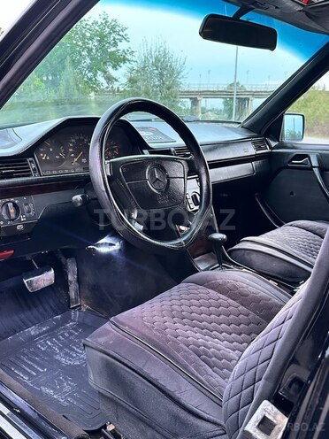 Mercedes E 220 1994, 375,847 km - 2.2 l - Mingəçevir