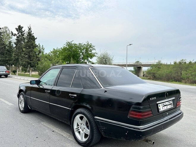 Mercedes E 220 1994, 375,847 km - 2.2 l - Mingəçevir