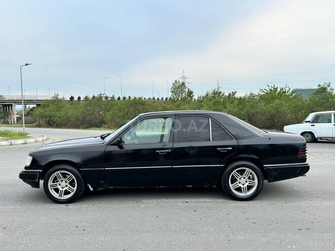 Mercedes E 220 1994, 375,847 km - 2.2 l - Mingəçevir
