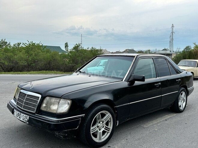 Mercedes E 220 1994, 375,847 km - 2.2 l - Mingəçevir