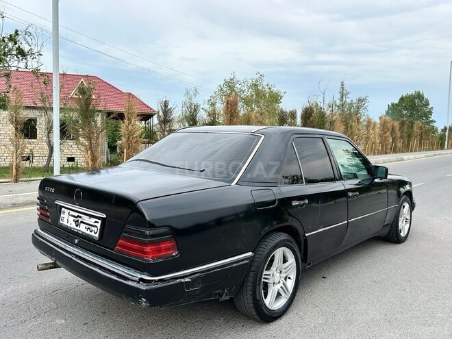 Mercedes E 220 1994, 375,847 km - 2.2 l - Mingəçevir