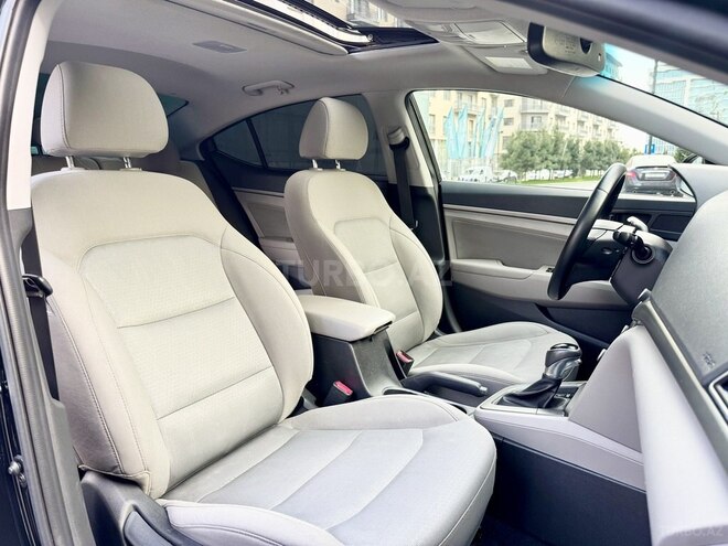 Hyundai Elantra 2017, 86,700 km - 2.0 l - Bakı
