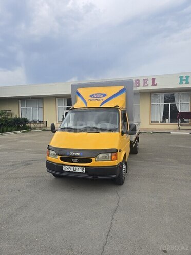 Ford Transit-1