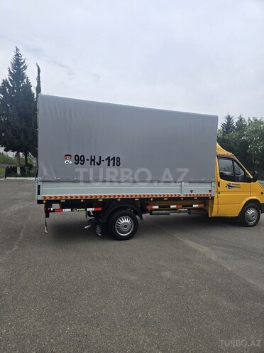 Ford Transit-10
