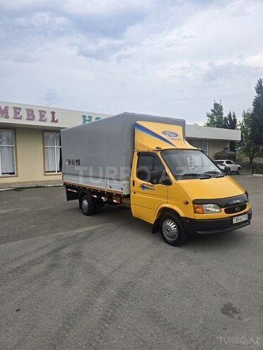 Ford Transit-12