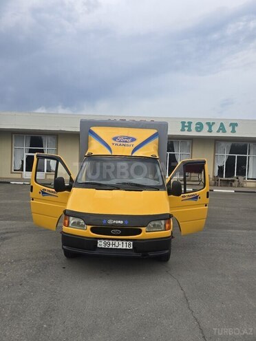 Ford Transit-3