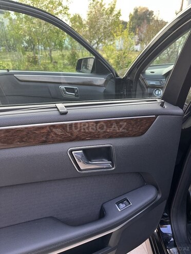 Mercedes E 220 d 2010, 398,000 km - 2.2 л - Bakı