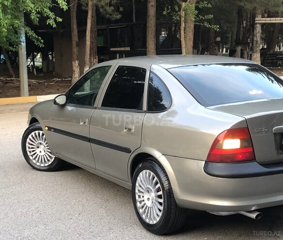 Opel Vectra 1996, 286,000 km - 2.0 l - Sumqayıt