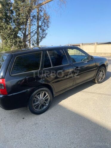 Volkswagen Golf 2005, 305,000 km - 1.8 л - Bakı