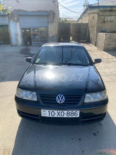 Volkswagen Golf 2005, 305,000 km - 1.8 л - Bakı