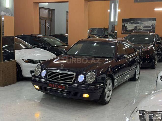 Mercedes E 240-8