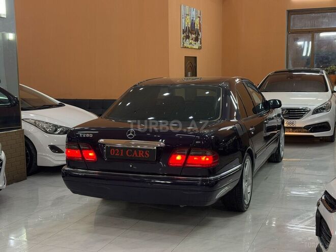 Mercedes E 240-15