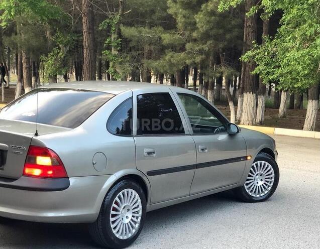 Opel Vectra 1996, 286,000 km - 2.0 l - Sumqayıt