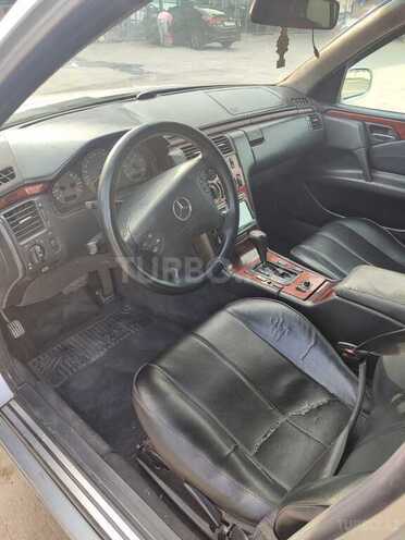 Mercedes E 220 d 1998, 583,000 km - 2.2 l - Bakı