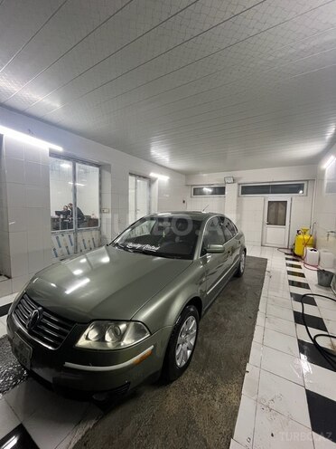 Volkswagen Passat 2003, 519,697 km - 1.8 l - Bakı