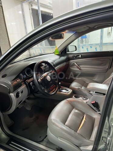 Volkswagen Passat 2003, 519,697 km - 1.8 l - Bakı