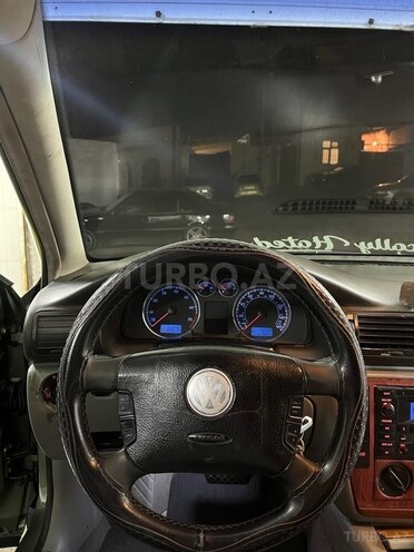 Volkswagen Passat 2003, 519,697 km - 1.8 l - Bakı