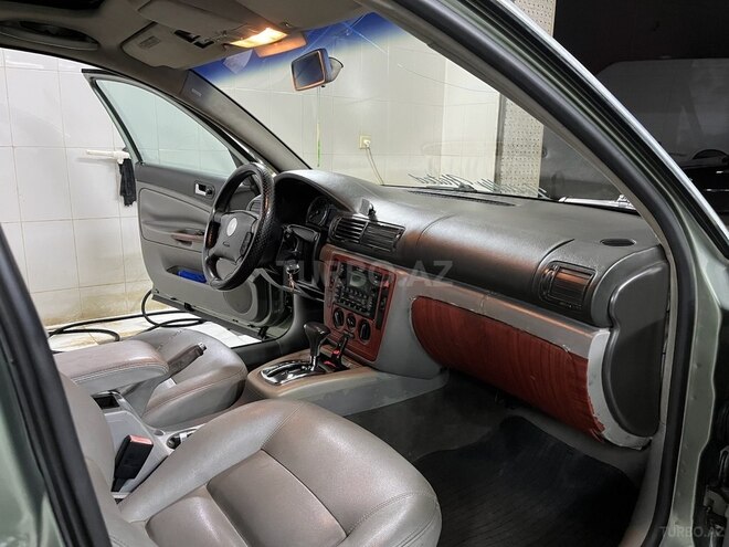 Volkswagen Passat 2003, 519,697 km - 1.8 l - Bakı