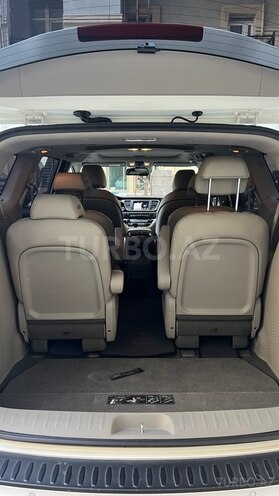 Kia Carnival-14
