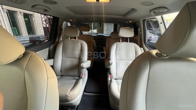 Kia Carnival-15