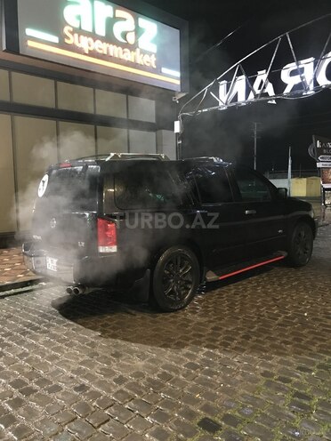 Nissan Armada-10