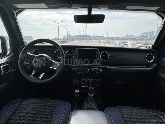 Jeep Wrangler-11
